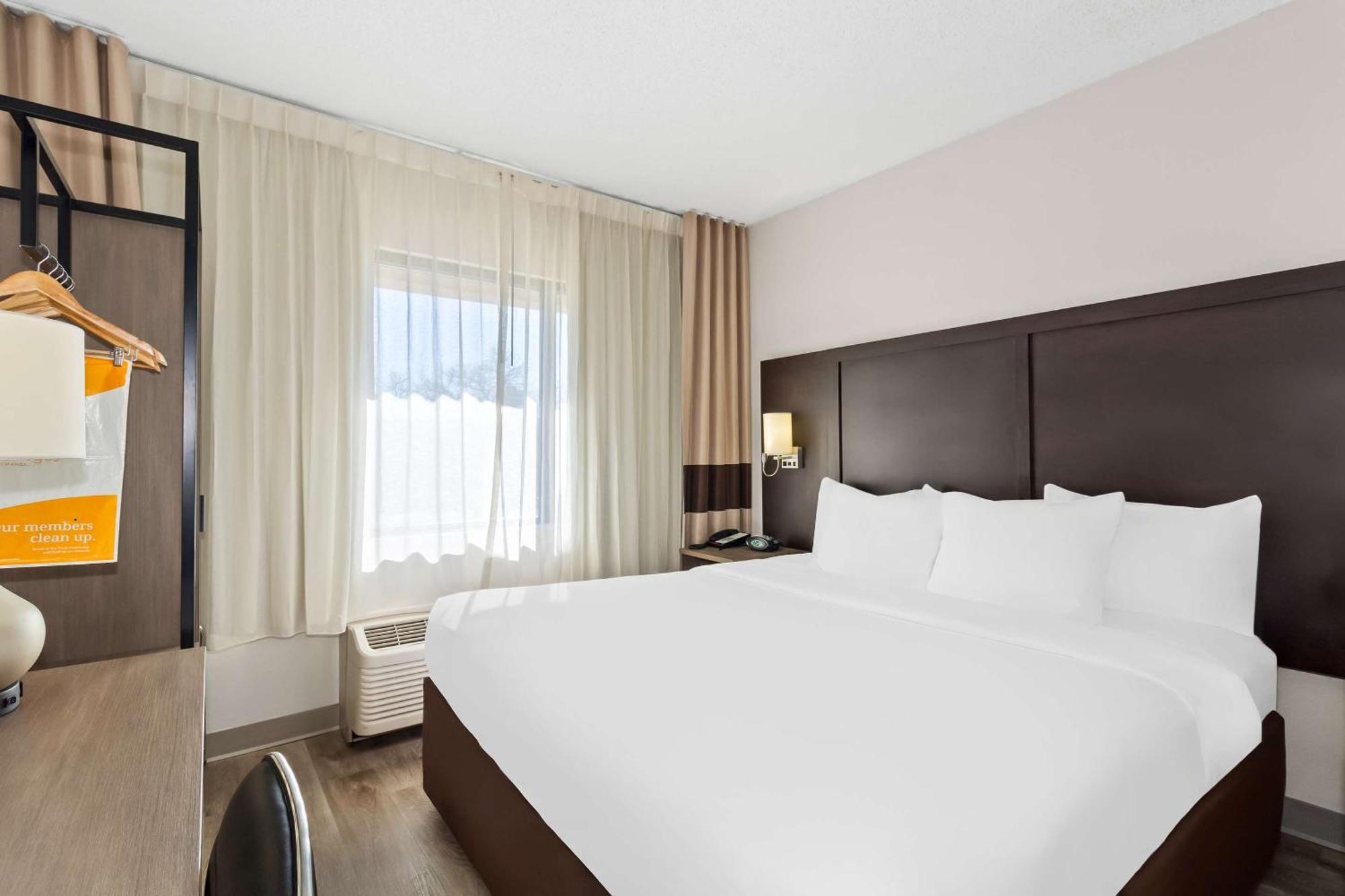 Comfort Suites Лъмбъртън Екстериор снимка