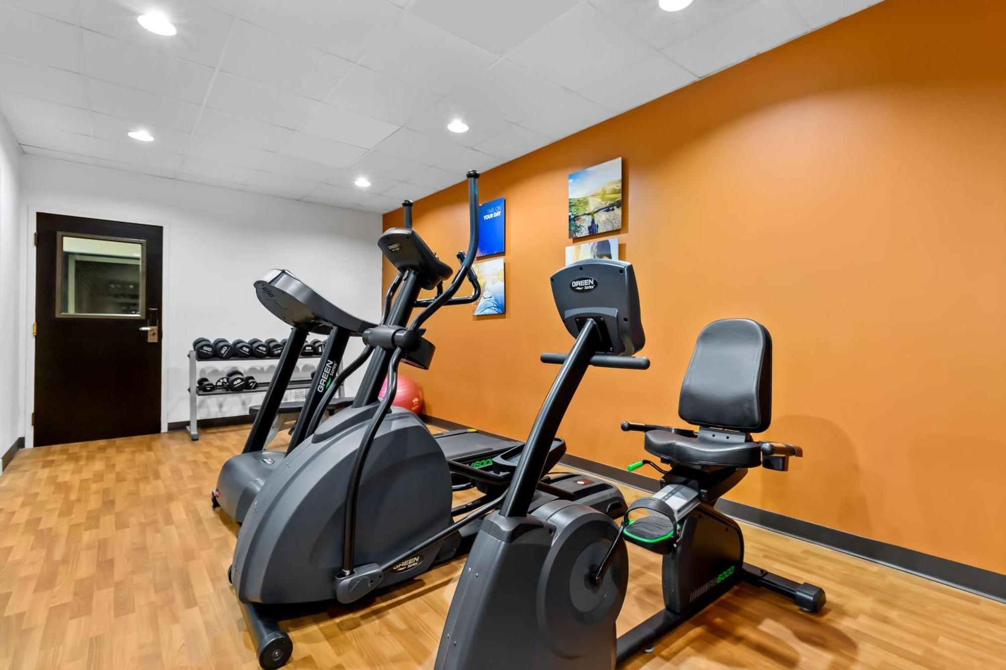 Comfort Suites Лъмбъртън Екстериор снимка